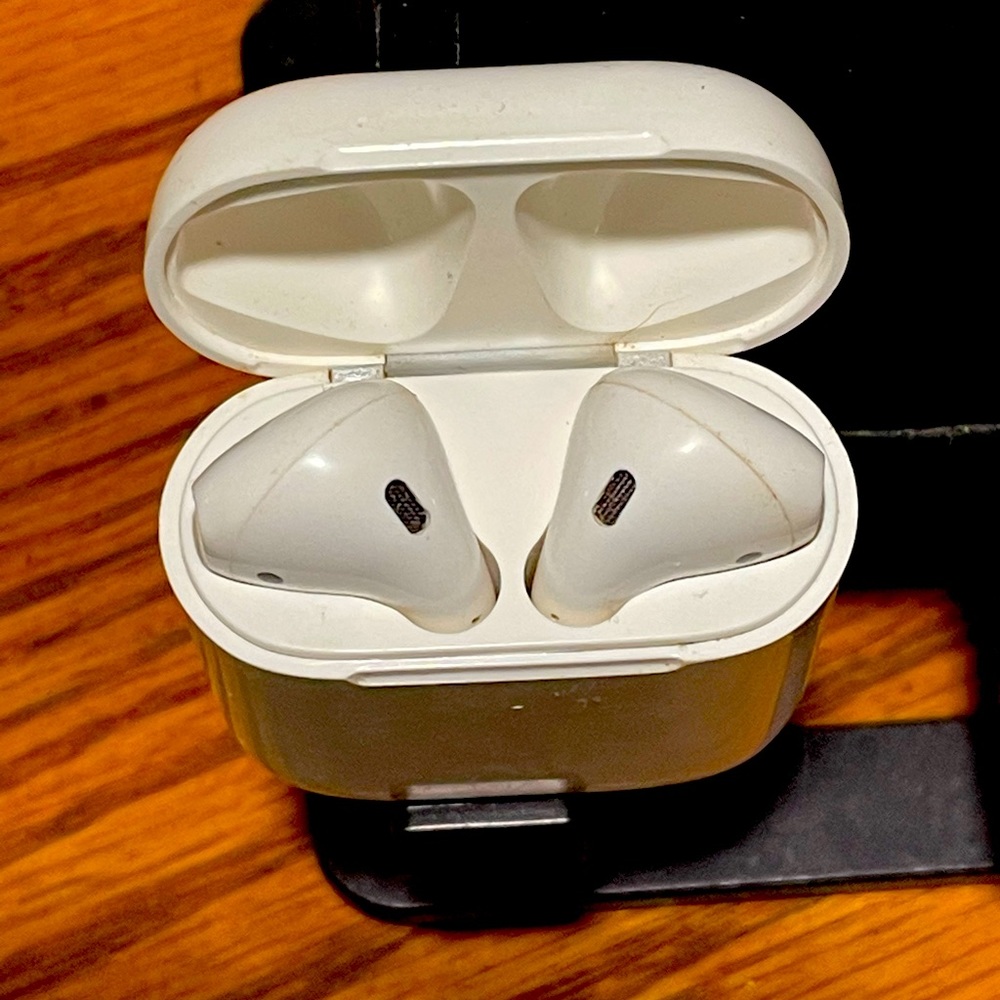 Apple AirPods